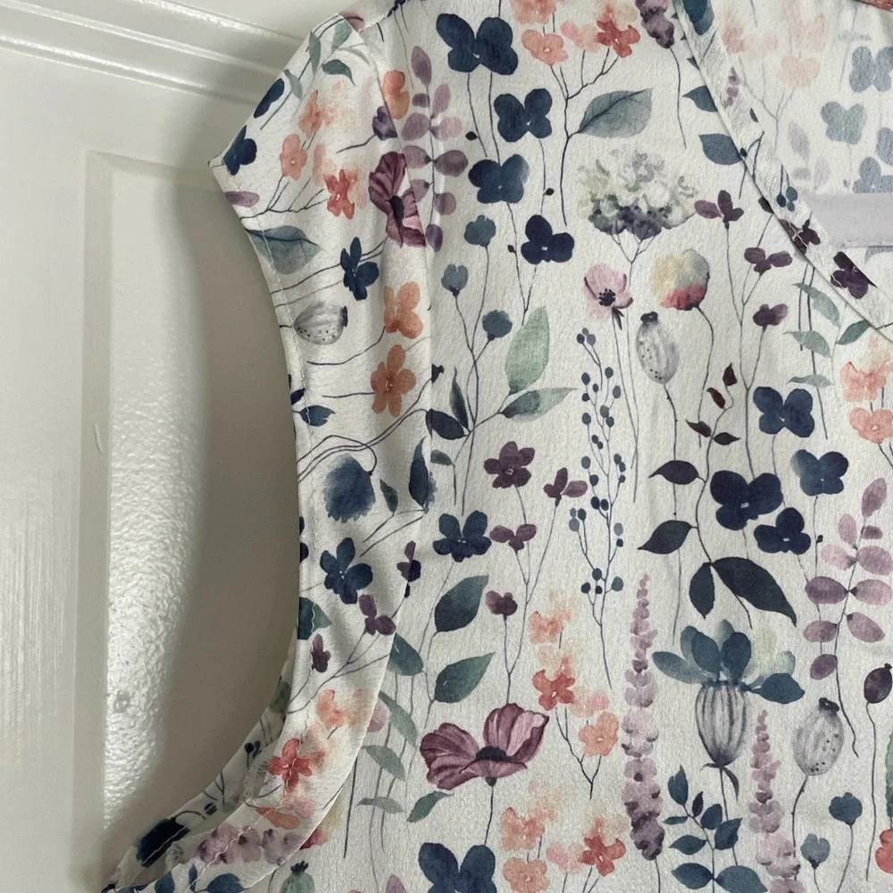 Emproved Multicolor Floral Blouse - Picture 8 of 10